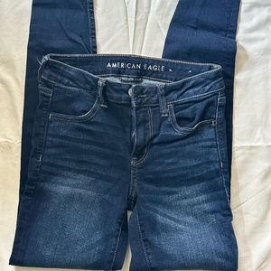 American Eagle Hi-Rise Jegging- Brilliant Blue